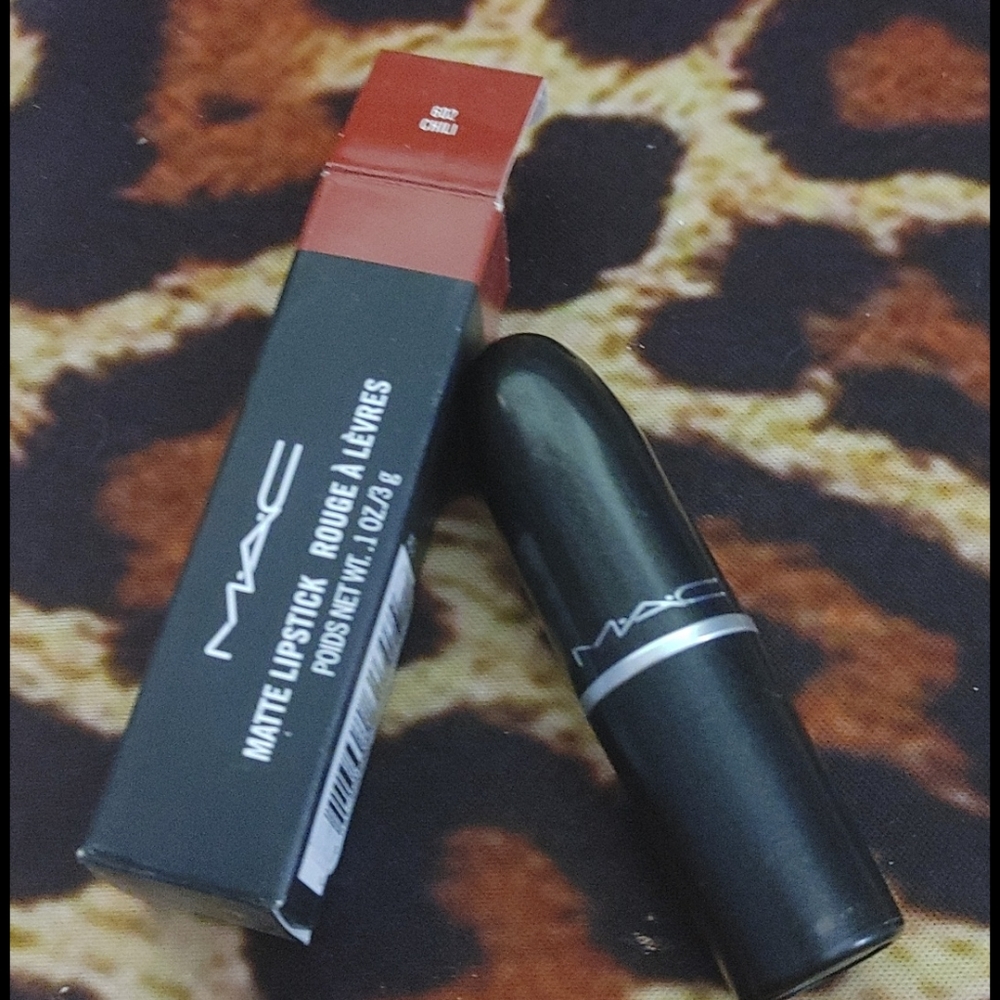 MAC matte lipstick in 602 Chili